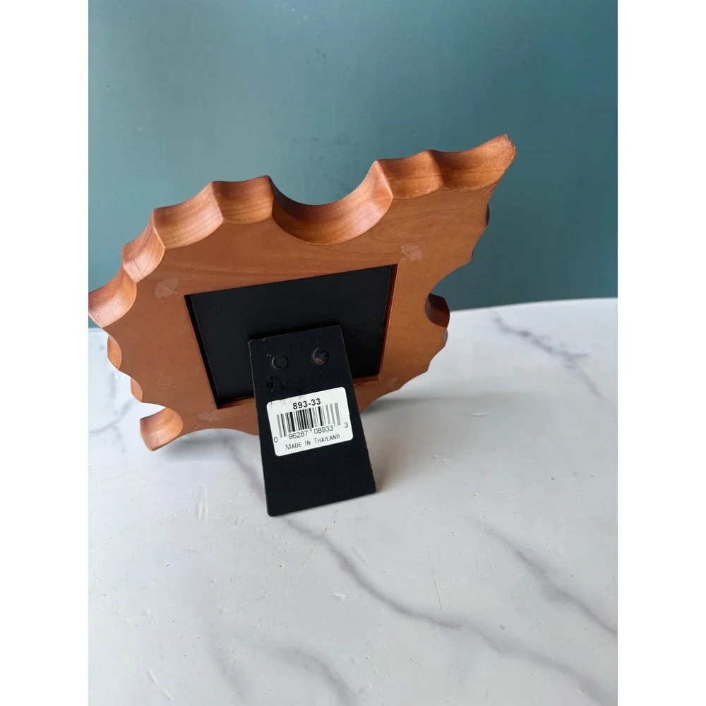 N/A carved wood